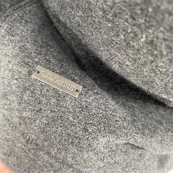 Lululemon Wrap Jacket - Picture 5 of 7